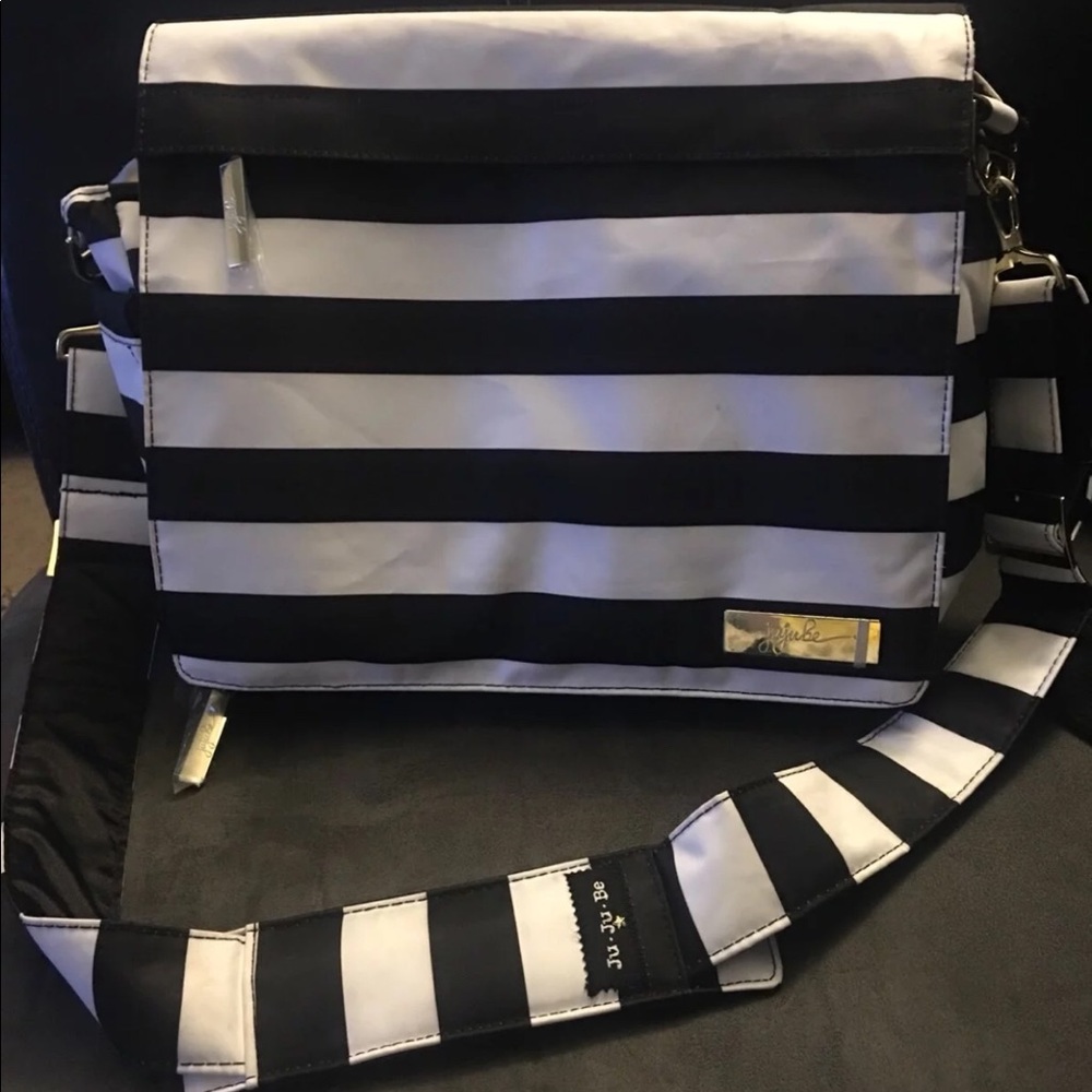 Ju-Ju Be Messenger Diaper Bag - Picture 1 of 5